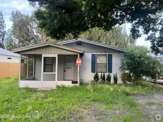 Building Photo - 1927 Westwood Blvd Rental