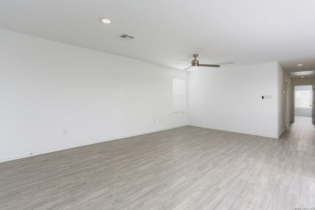 Photo - 6503 Scarecrow Wy