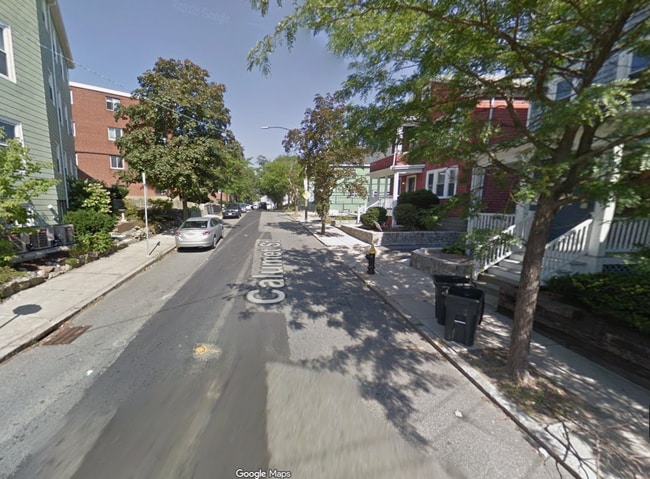 Building Photo - 224 Calumet St Unit 1