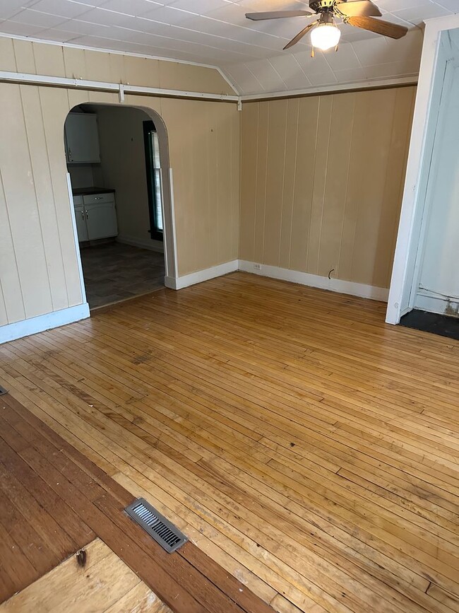 Photo - 815 2nd Ave S Unidad 2