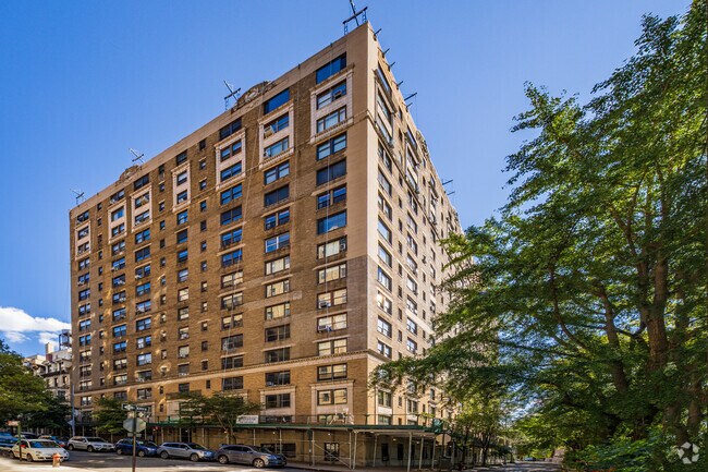 Photo - 285 Riverside Dr