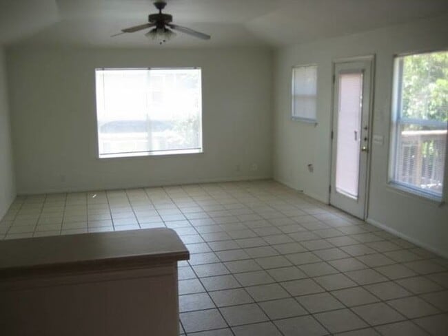 Photo - 106 Franklin Blvd Unidad B