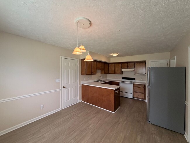 406 Hazelwood Dr