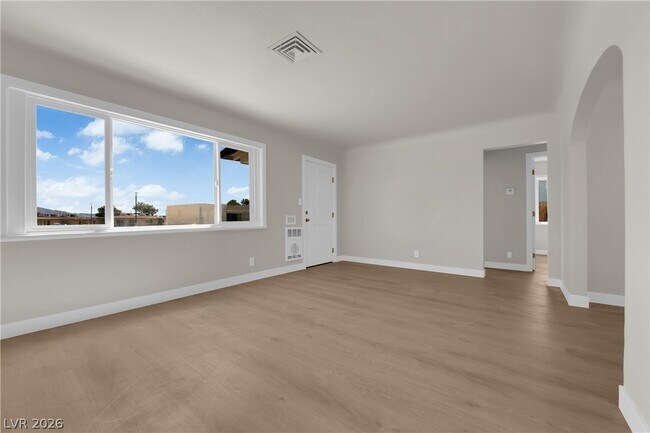 Photo - 433 N 10th St