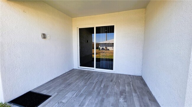 Photo - 2909 SW Santa Barbara Pl