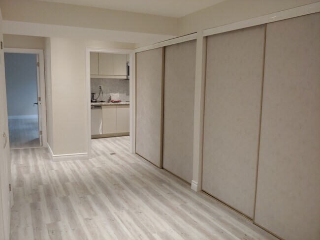 Photo - 17 King Georges Dr Unité 1