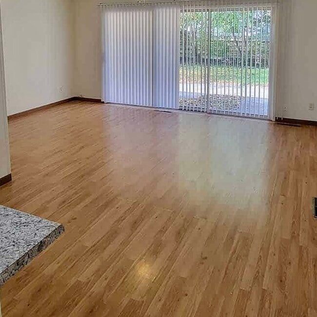 Photo - 2407 Carrelton Dr