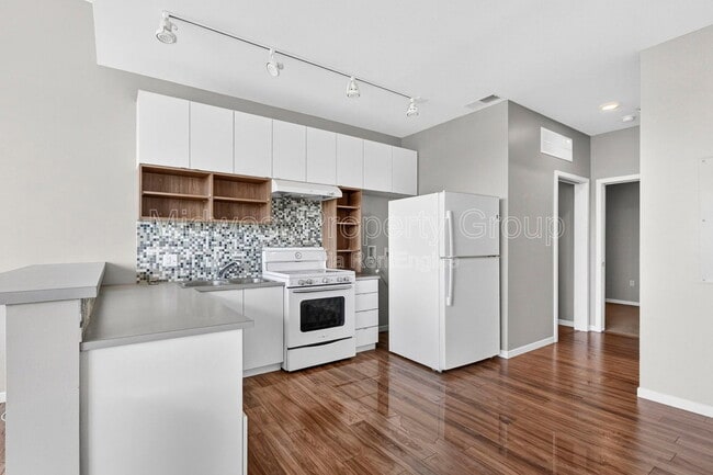 Photo - 4100 Lindell Blvd Unit 302