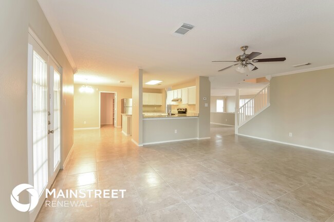 Photo - 8423 Manderly Pl