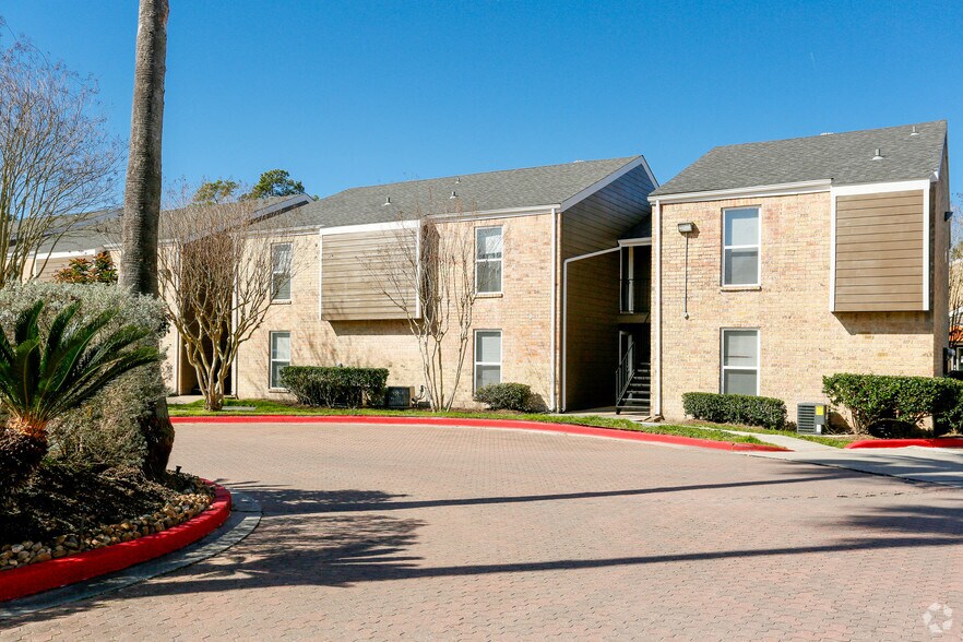 Woodland Hills Village Apartments For Rent in Kingwood, TX
