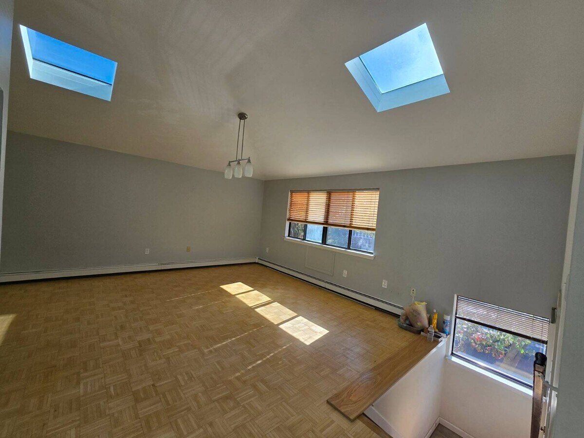 Photo - 85 Venice Ave