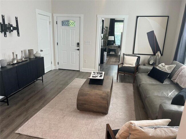 Photo - 516 N Bradford Ave