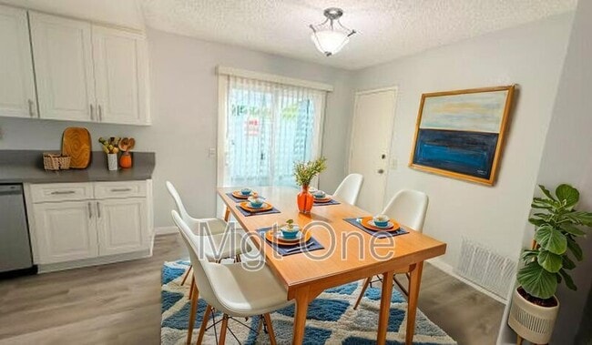 Photo - 4295 Gird Ave