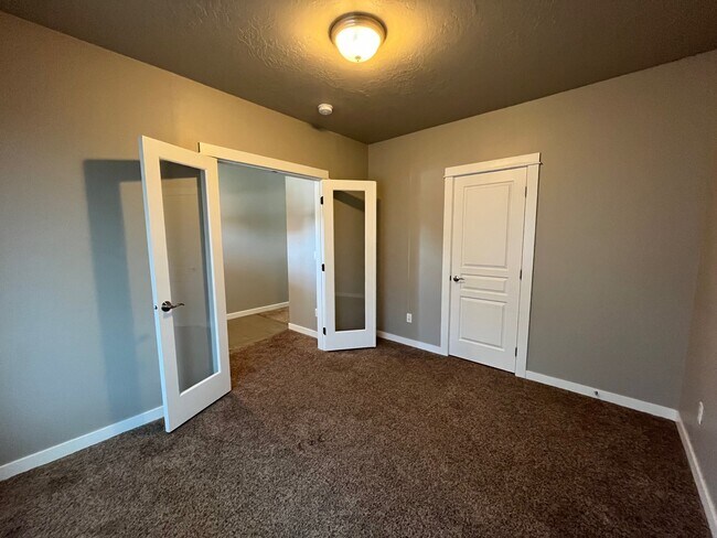 Photo - 43 N Wooddale Ave