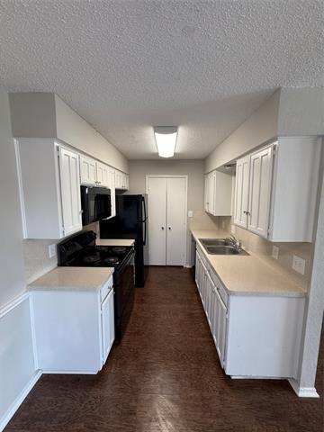 Photo - 5908 Holiday Ln