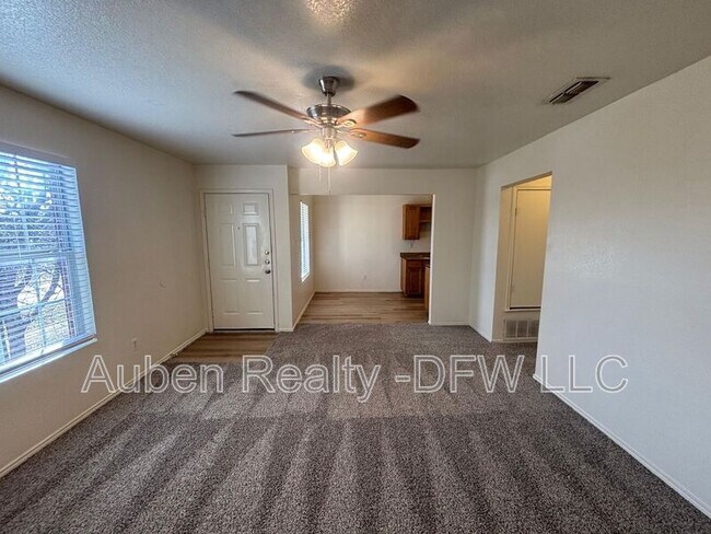 Photo - 300 S Magnolia St Unidad D