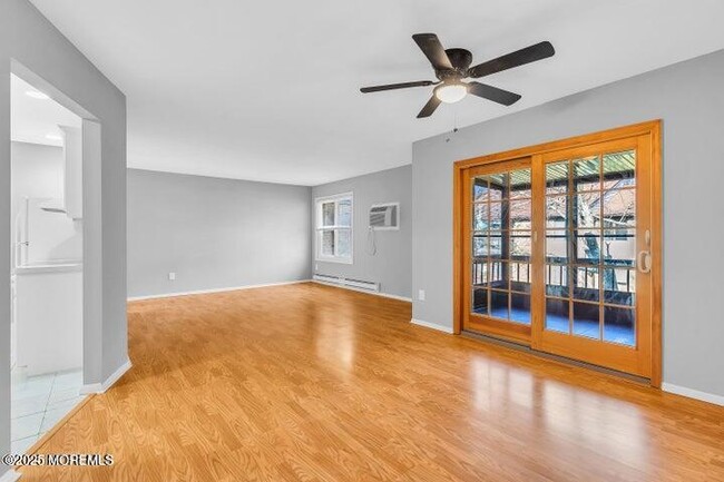 Building Photo - 25 Meadow Green Cir Rental