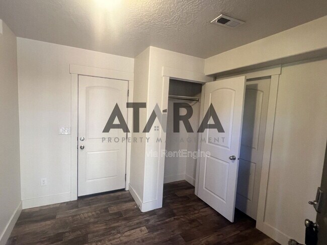 Photo - 713 Kirkbride Ave