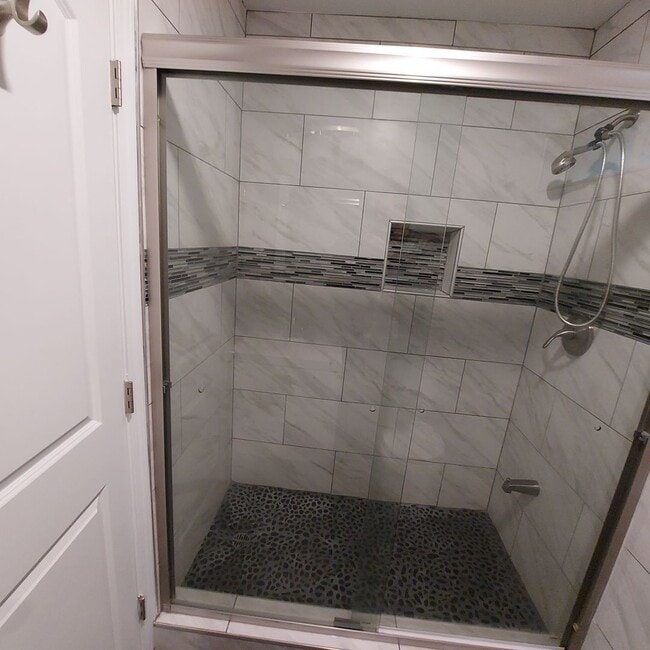Photo - Charming 2bedroom, 2bath home, Like New near Land Park Area and City College.