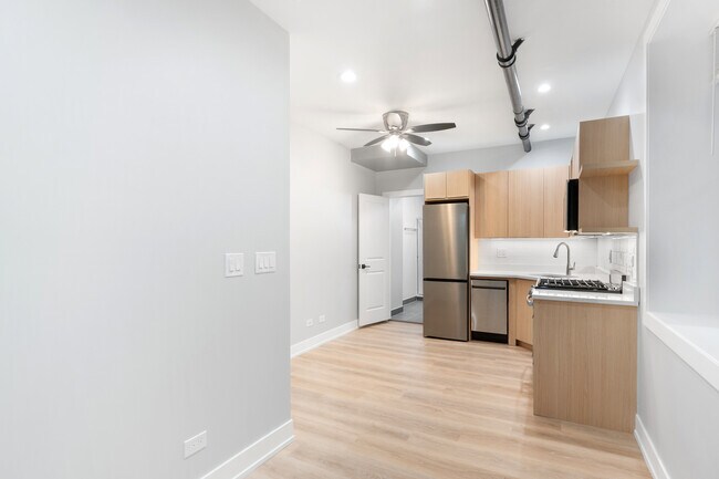 Photo - 1546 W Jonquil Terrace Unit 008