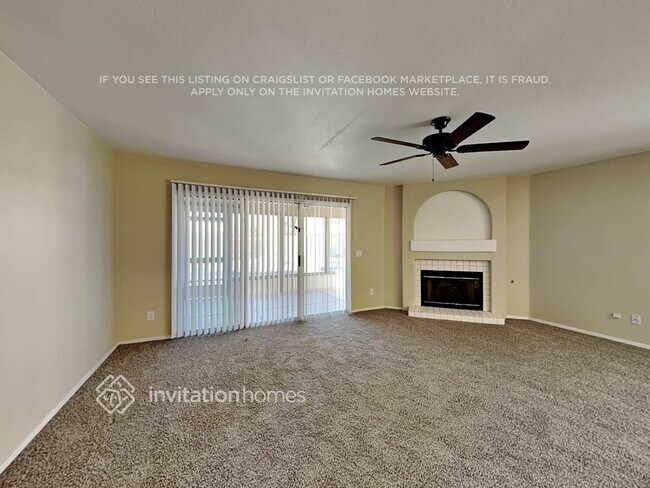 Photo - 12740 W Holly St