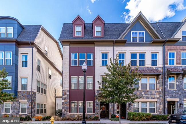 Photo - 1318 S Quinn St Townhome
