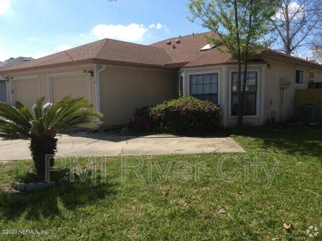 Building Photo - 2388 Ironstone Dr E Rental