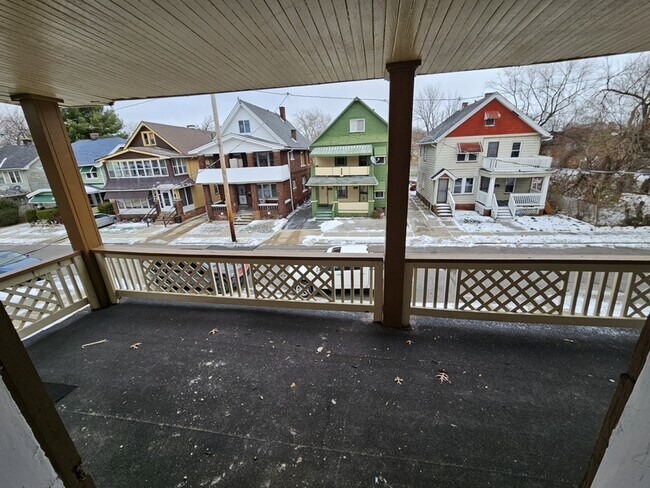 Photo - 440 E 115th St