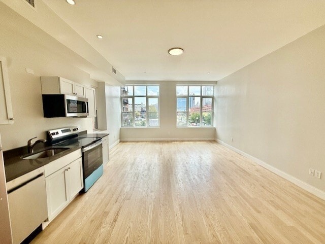 Building Photo - 204 Hanover St Unit 3F Rental
