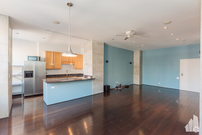 Building Photo - 600 S Dearborn St Unit 704 Rental