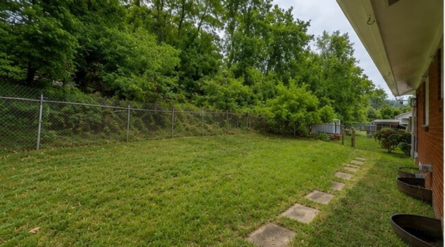 Photo - AVAILABLE SEPT 1ST!! BEAUTIFUL 3 BEDROOM HOME IN WILKINS TOWNSHIP!