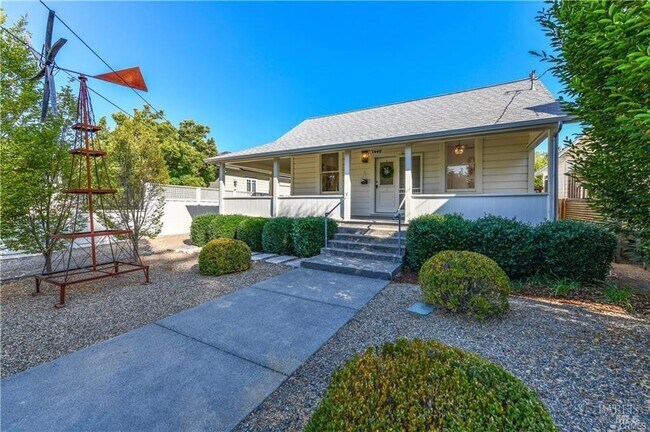 Photo - 1445 Tainter St