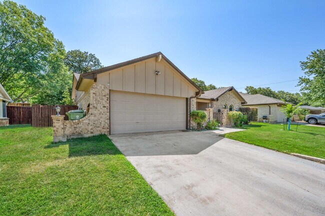 Photo - "Beautifully updated 3-Bed 2-Bath home Wit...