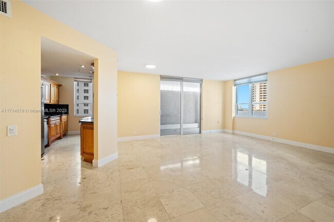 Photo - 701 Brickell Key Blvd