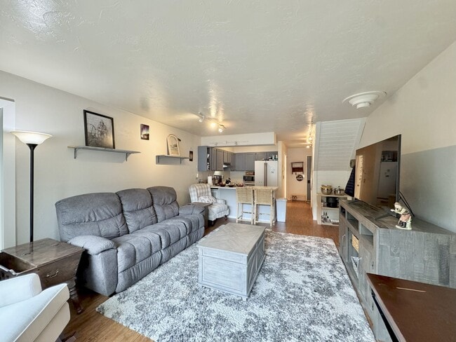 2579 Douglas Hwy