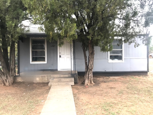 Photo - $0 First Month's Rent / $0 Deposit at Move-in