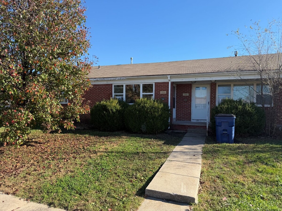 Photo - 706 S Hunter