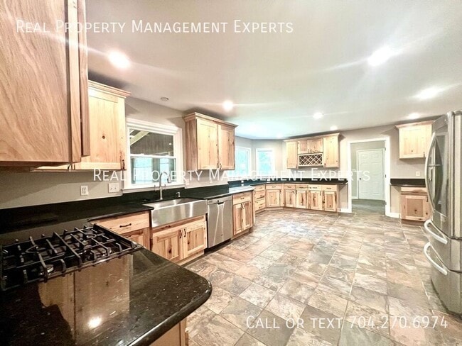 Photo - 9024 Highland Creek Pkwy