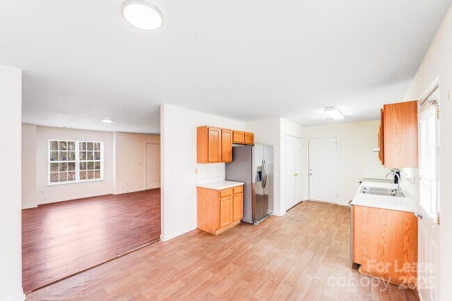 Photo - 814 Mt Holly-Huntersville Rd