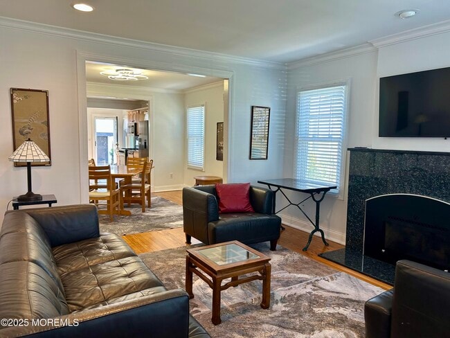 Photo - 303 Evergreen Ave