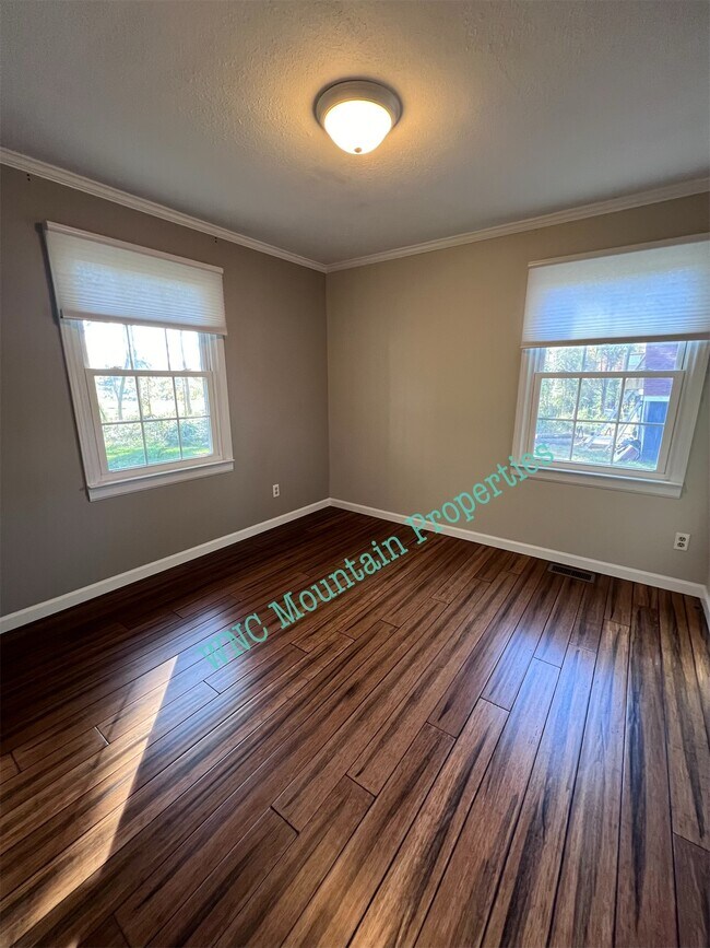 Photo - 247 Pleasant Meadow Ln