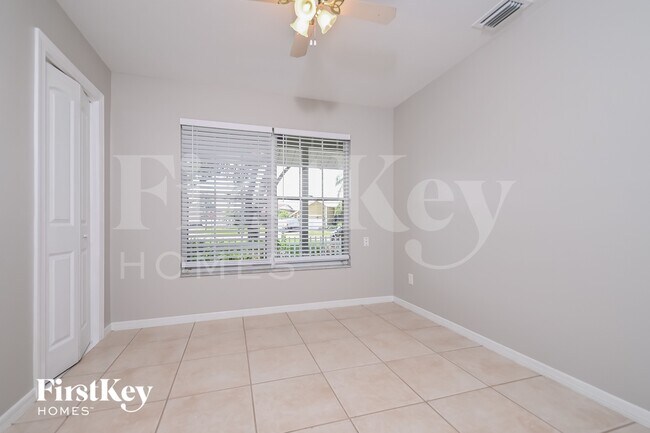 Photo - 15 SE 12th Ave