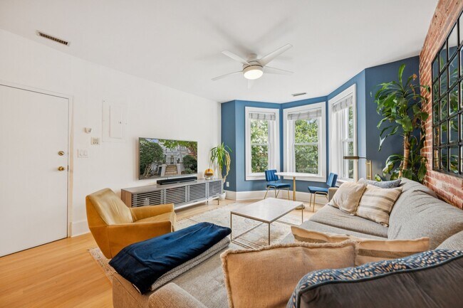 2025 13th St NW Unit 3