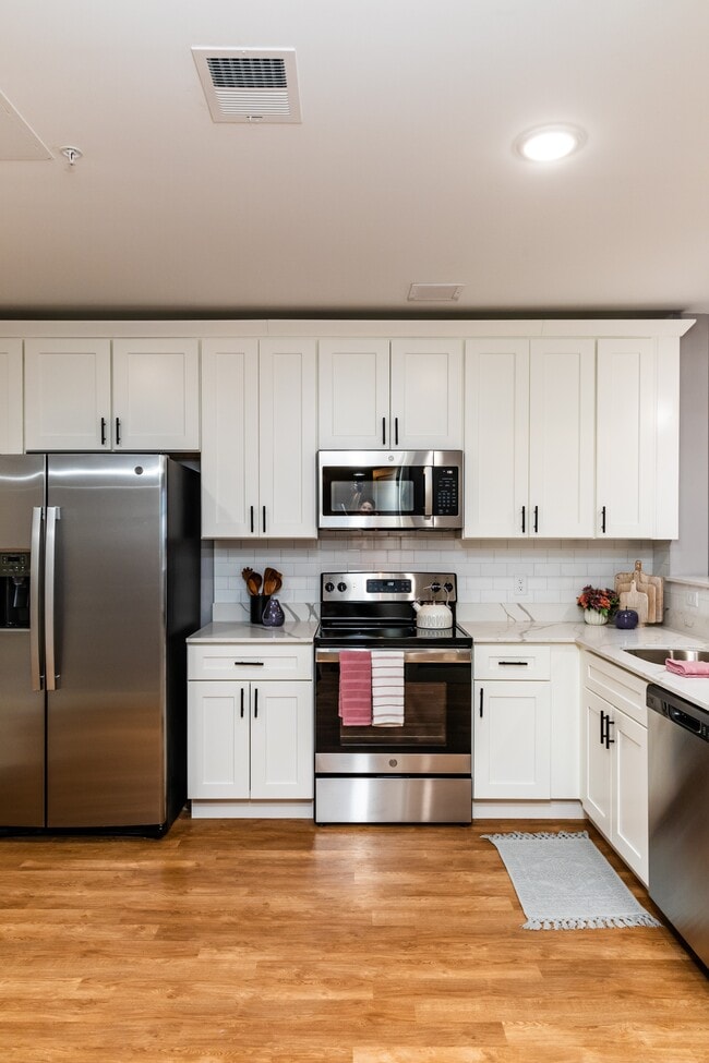 Photo - The Residence at 1000 Elm