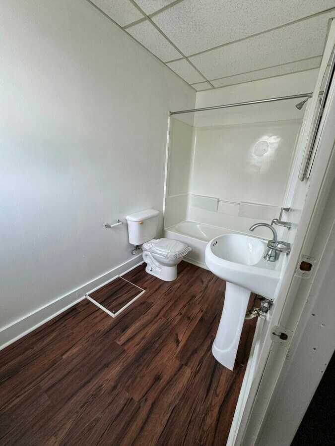 Photo - 122 W Main St Unit 122-4