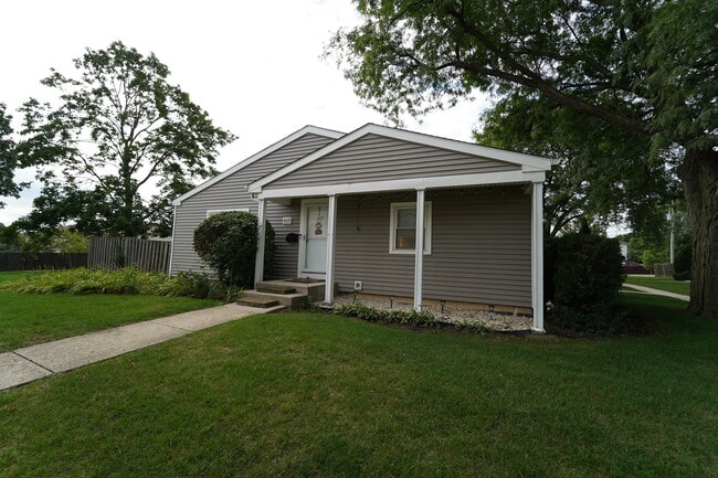 Photo - 807 Mansfield Ct
