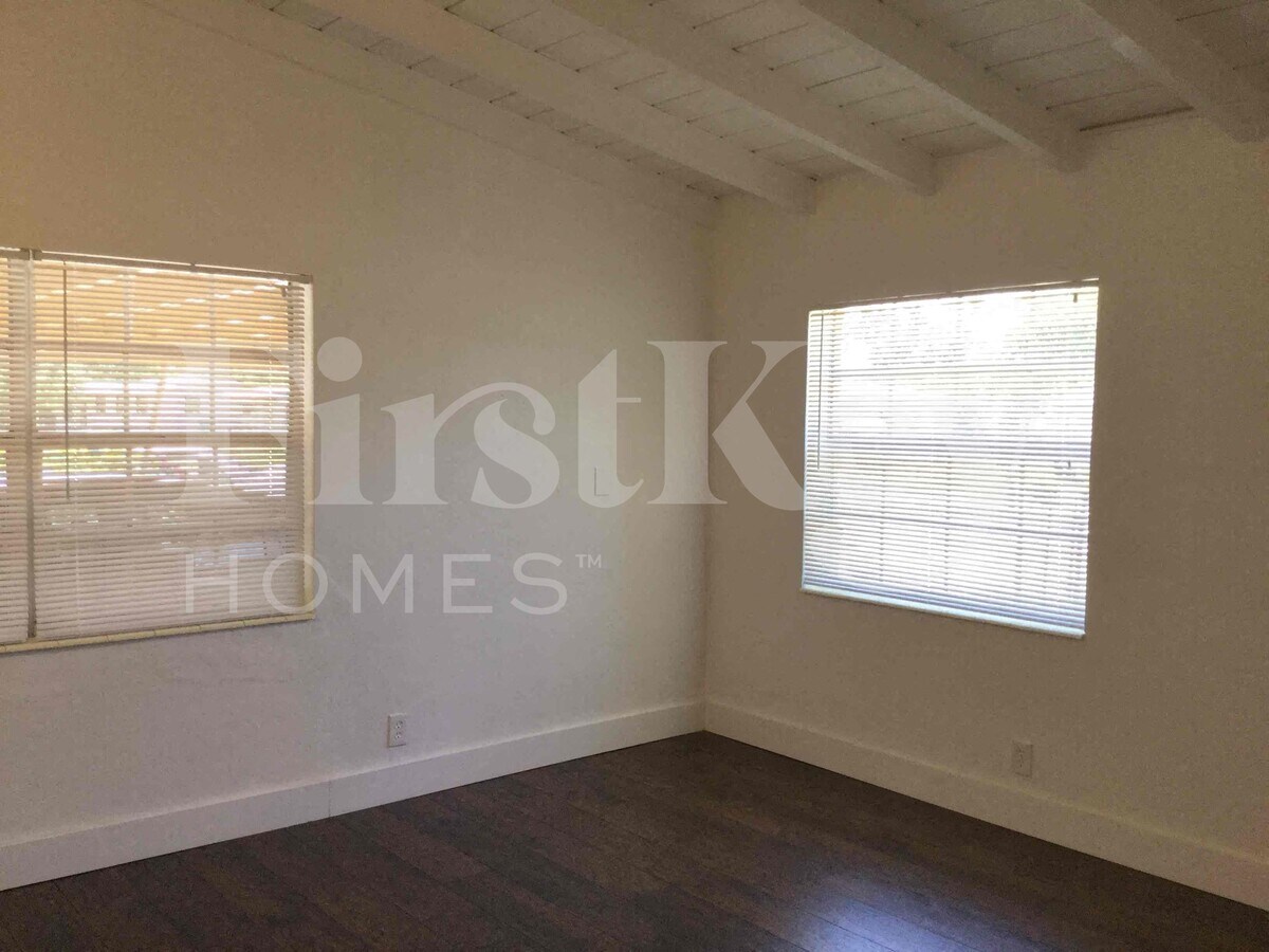 Photo - 1608 NW 15th Ct