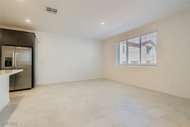 Photo - 1554 Maria Xing Ave