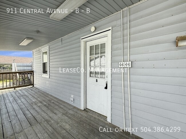 Building Photo - 911 Central Ave Unit B