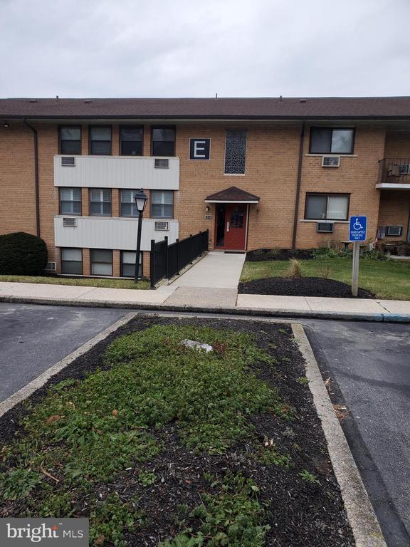 Building Photo - 1016 W Baltimore Pike Unit E28